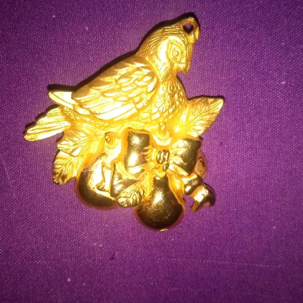 vintage signed RR Robyn Rush USA gold tone Christmas partridge in a pear tree